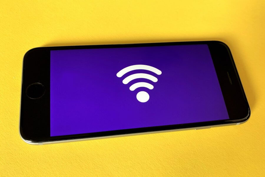 Her bilgisayar kullanıcısının en büyük dertlerinden biri de yavaş internet bağlantısıdır.  Yavaş interneti hızlandırmanın yollarını paylaşacağız.